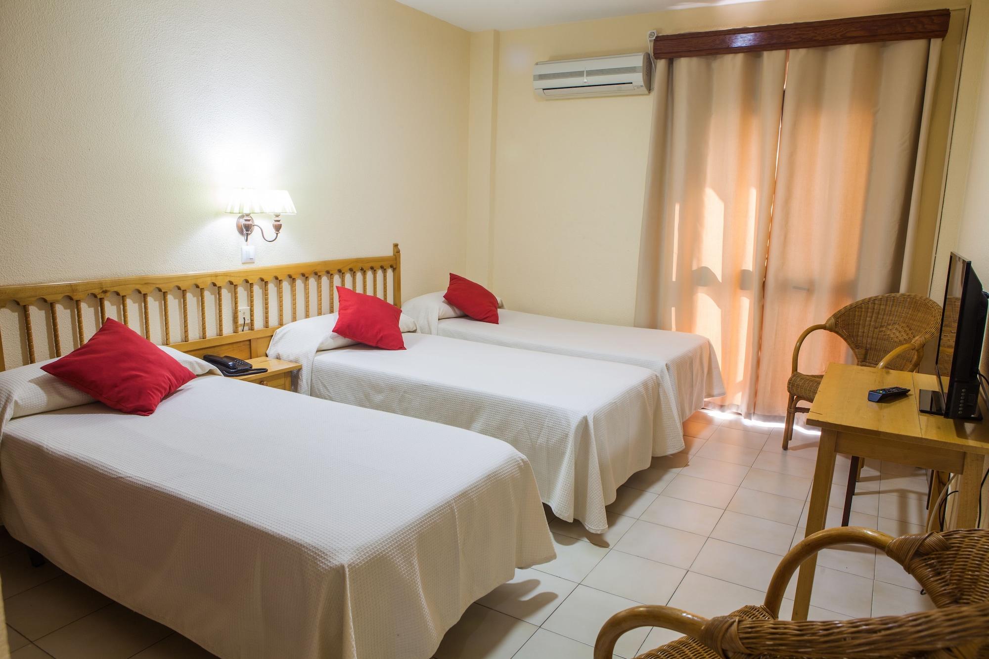 קוניל דה לה פרונטרה Hotel Tres Jotas Conil מראה חיצוני תמונה