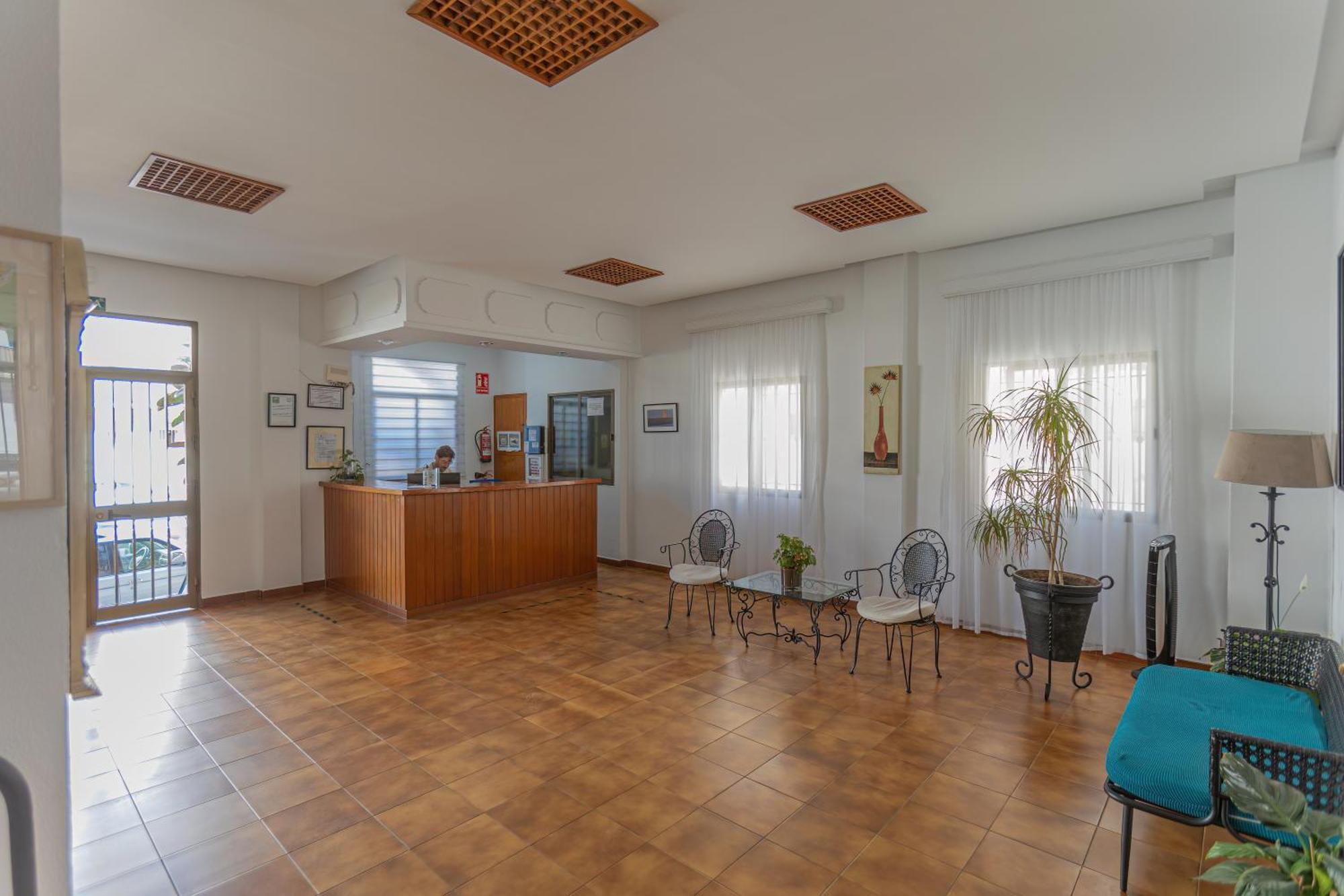קוניל דה לה פרונטרה Hotel Tres Jotas Conil מראה חיצוני תמונה