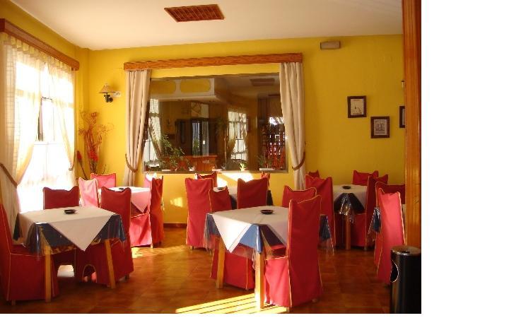 קוניל דה לה פרונטרה Hotel Tres Jotas Conil מראה חיצוני תמונה