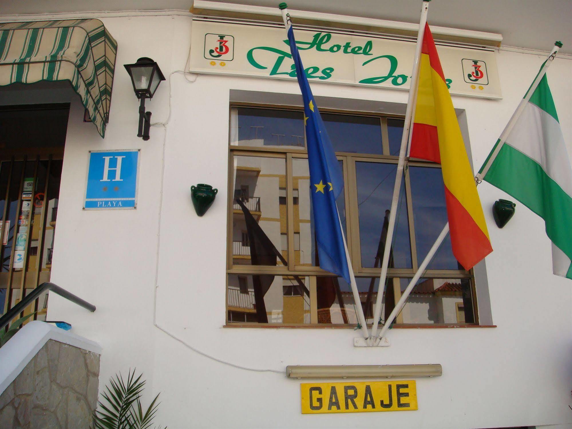 קוניל דה לה פרונטרה Hotel Tres Jotas Conil מראה חיצוני תמונה